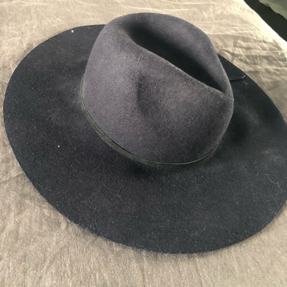 Fabulous Black Goorin Brothers Hat Size L